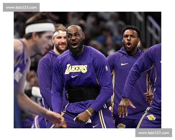 紫金军团鏖战黄蜂湖人季后赛巅峰对决谁能突围引爆联盟焦点之夜